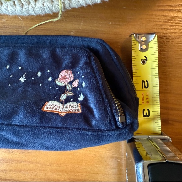 Notebook therapy Navy Velour rose and book Embroidered pencil Pouch w Bow medal - Picture 10 of 10